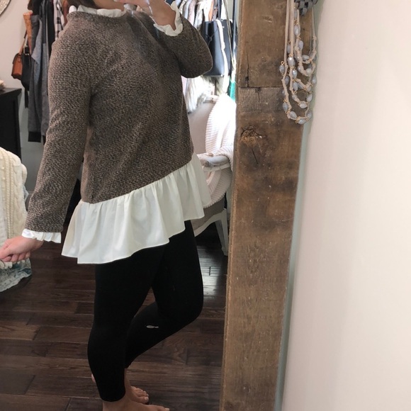 Small brown high neck boho ruffle sweater - Picture 7 of 8